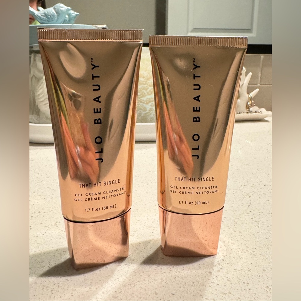 JLO Beauty That Hit Single Gel Cream Cleanser - Rose Gold